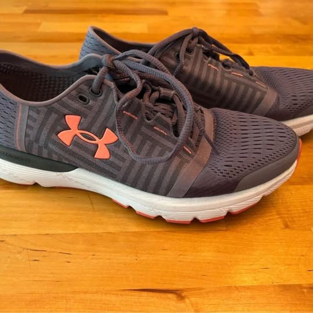 Womens Under Armour Run Long Speedfoam Running Shoes Size 8.5